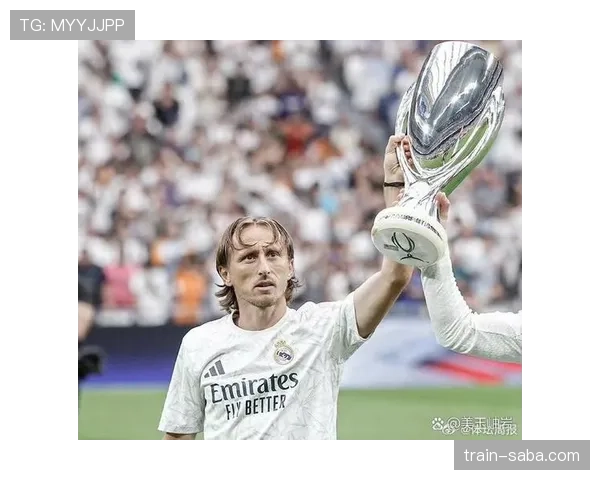 接管出球节奏莫德里奇近期比此前更前插直塞撕裂后防