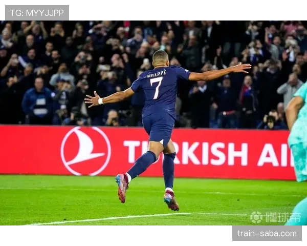 姆巴佩转会延期背后的决策逻辑与潜在影响